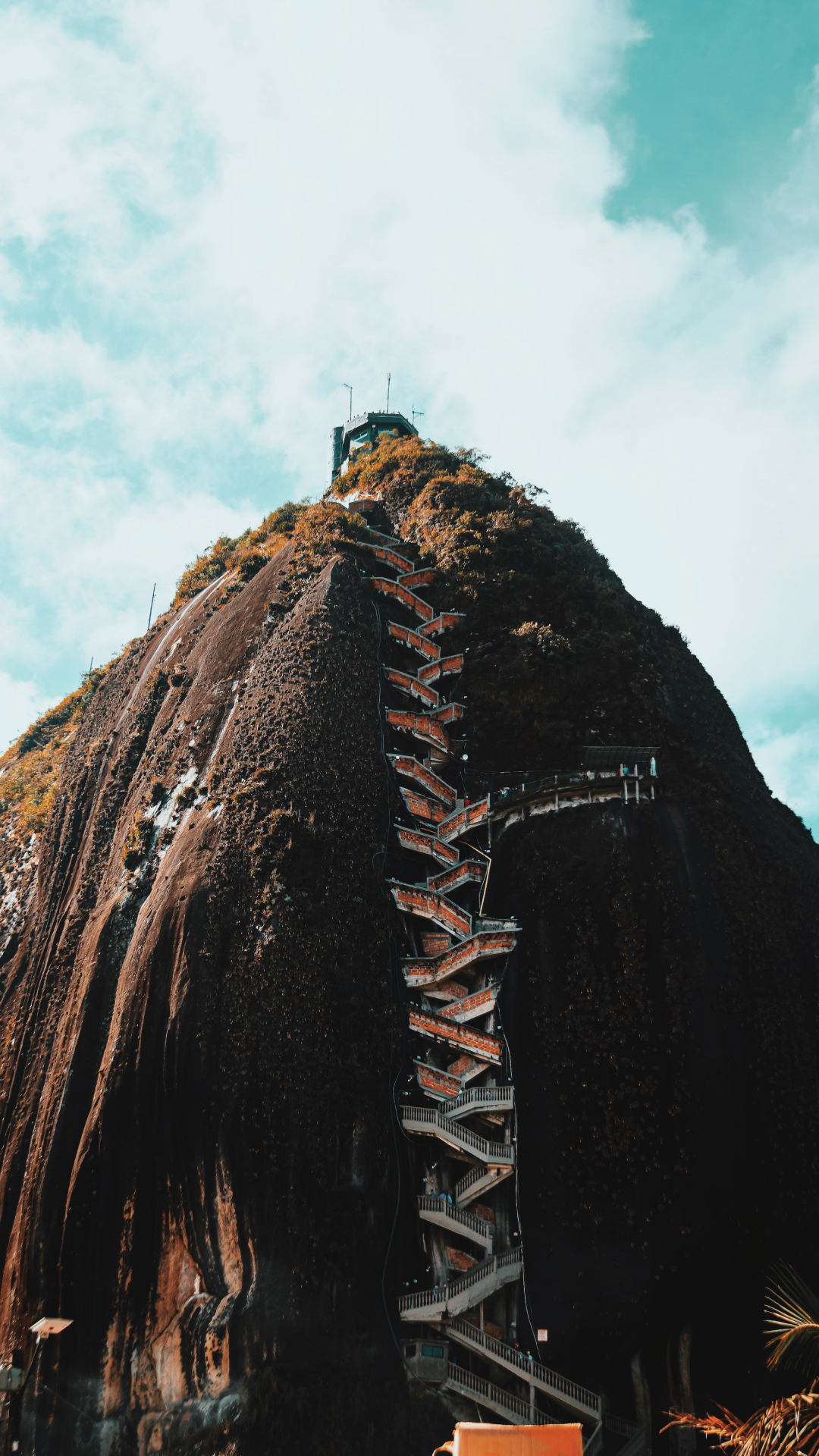 Le monolithe du Peñol est une des merveilles de la région Andine Colombienne